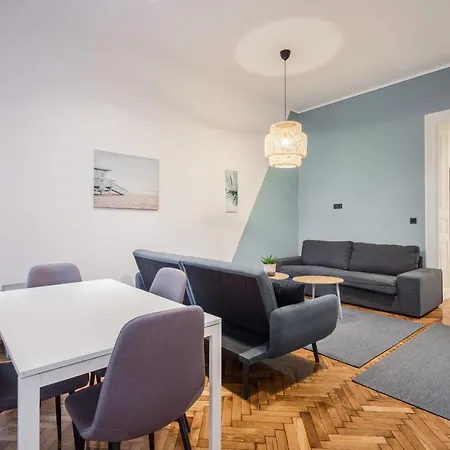 Downtown Ferenc 42